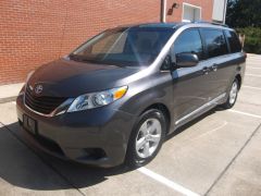 SIENNA TOYOTA