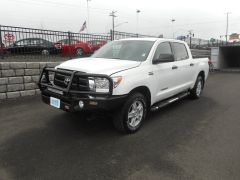 TUNDRA CREWMAX TOYOTA