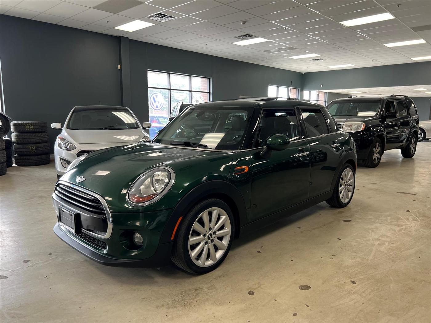 2016 Mini Cooper Hardtop 5DR HB*6-SPEED MANAUL*ONE OWNER*NO ACCIDENTS*